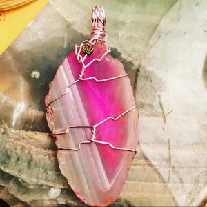 ‼️ONEHOURSALE‼️ Boho style agate crystal pendant